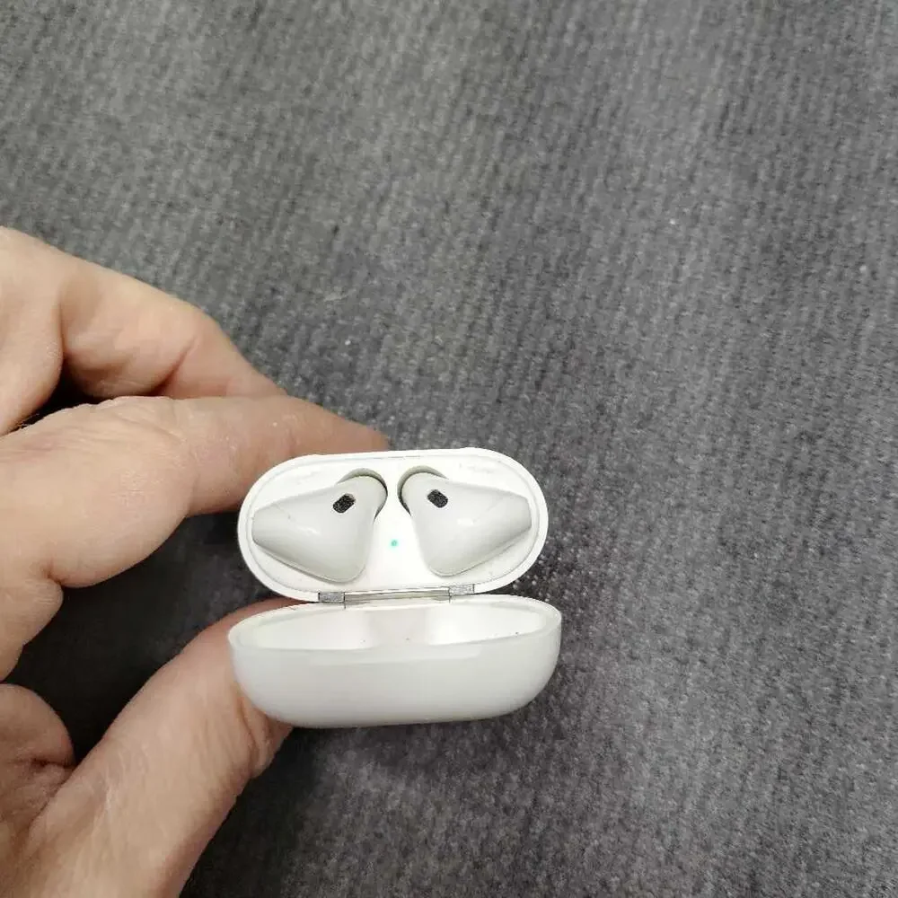 Apple AirPods A1602 Charging Case & Earbuds White Bluetooth OEM
